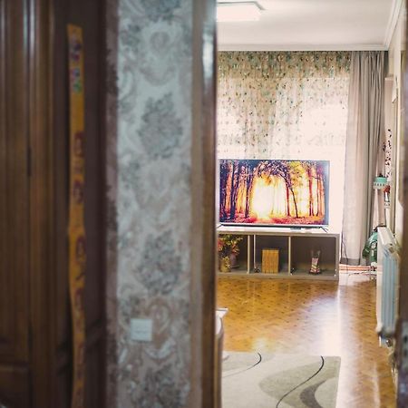 Mariamo'S Apartments Μπατούμι Δωμάτιο φωτογραφία